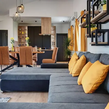 Villa Rr By Istrialux