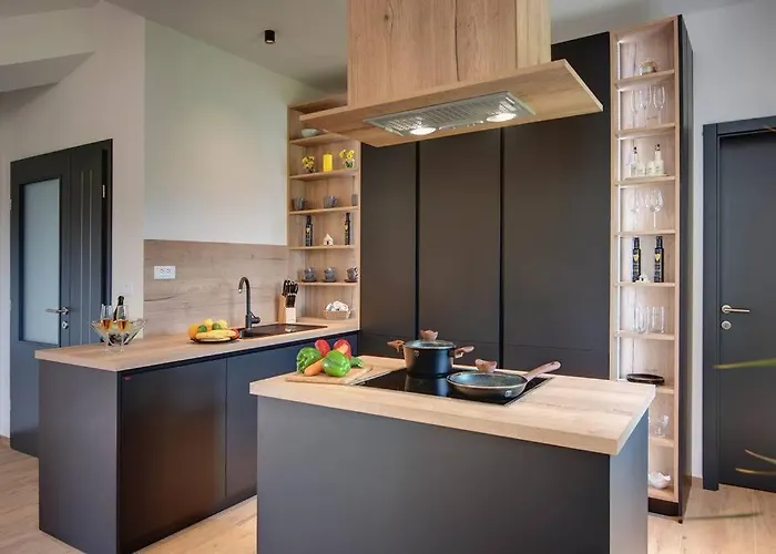 Villa Rr By Istrialux *