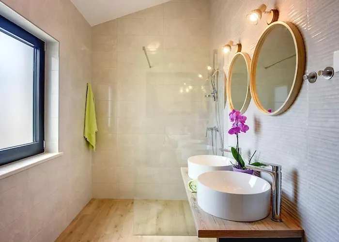 Rr By Istrialux Villa *