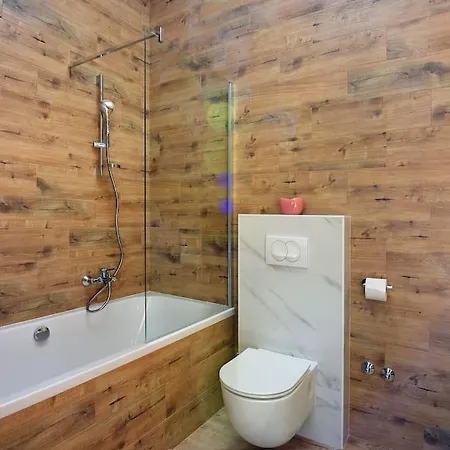 فيلة Rr By Istrialux Hrboki